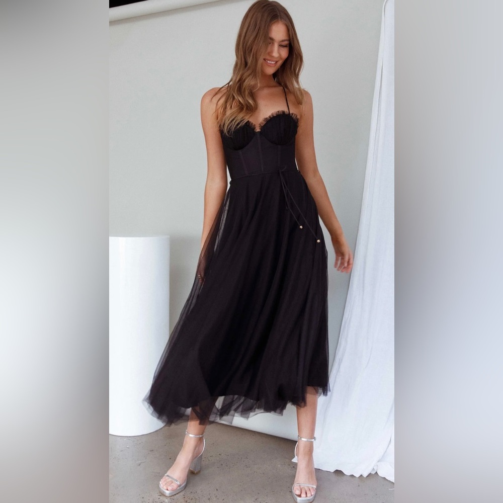 SELFIE LESLIE NWT SMITTEN SWEETHEART NECKLINE CHIFFON MIDI DRESS